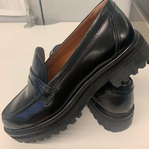 Reformation Agathea Chunky Loafer size 7.5 (black)